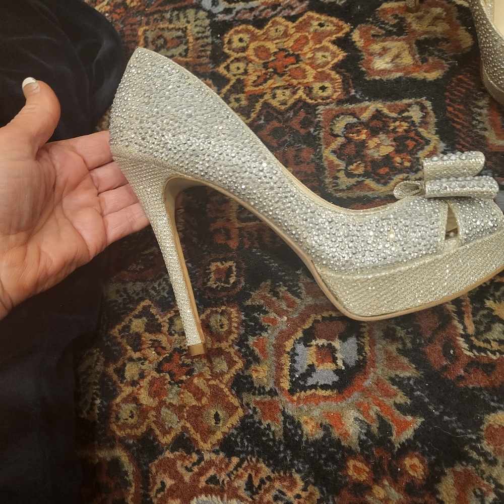 Dressy heels - Picture 3 of 4